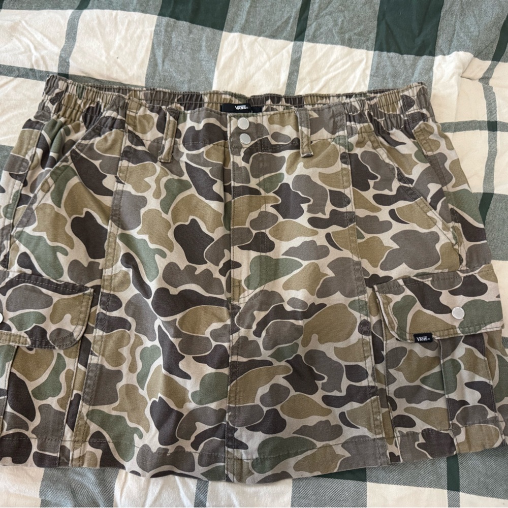 Vans Camouflage Cargo Skirt